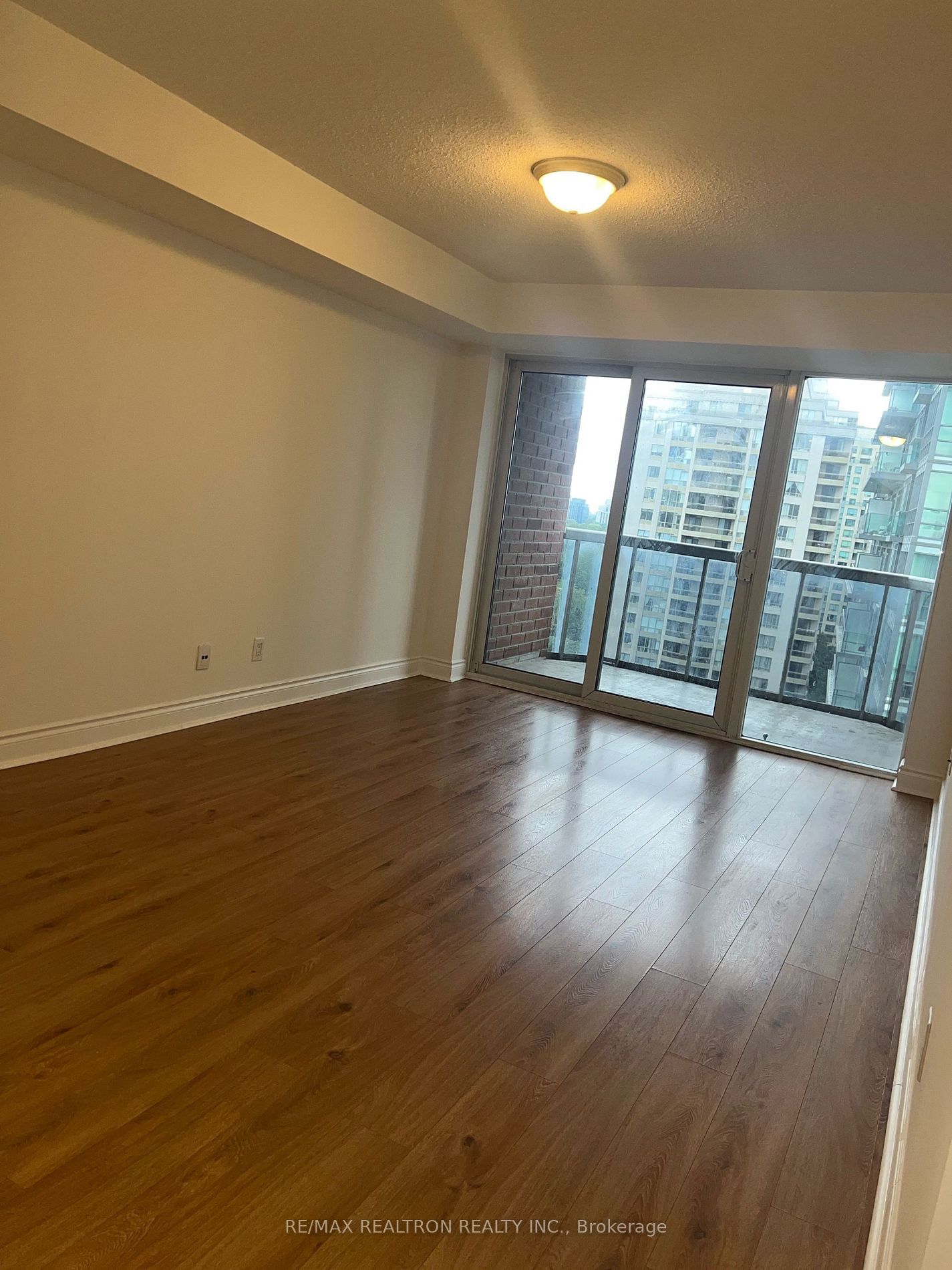 8 McKee Ave, unit 1006 for rent