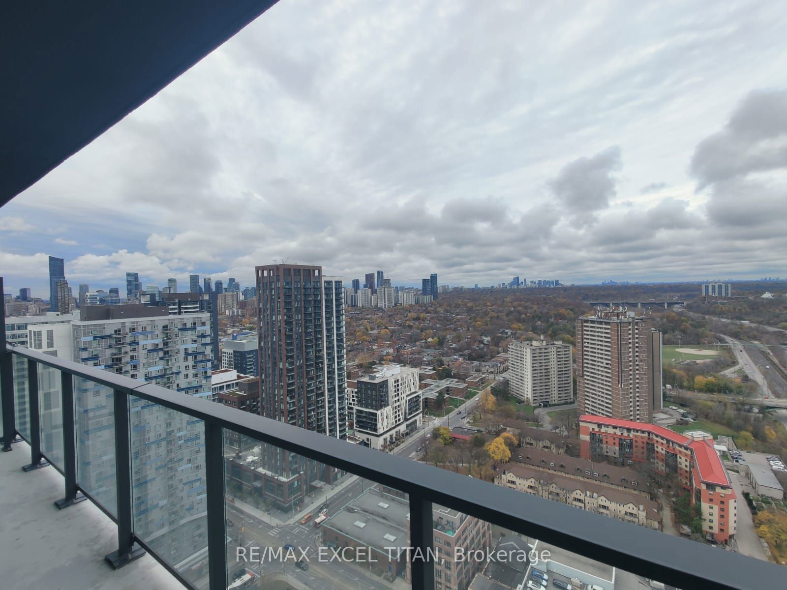 5 Defries St, unit 3209 for rent