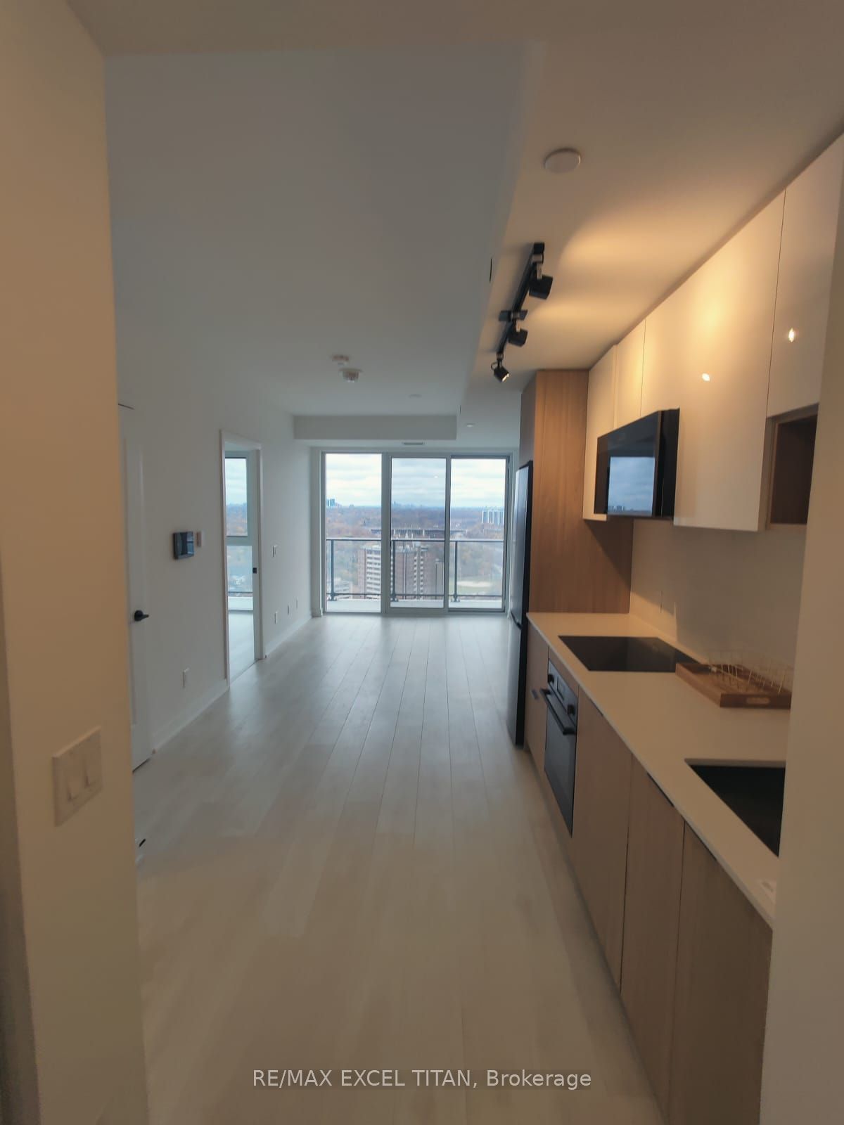 5 Defries St, unit 3209 for rent