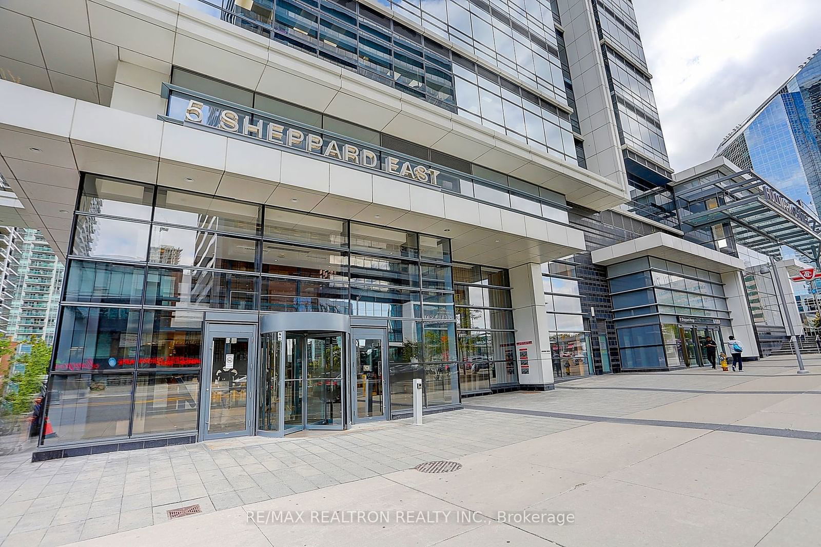 5 Sheppard Ave E, unit 3218 for rent