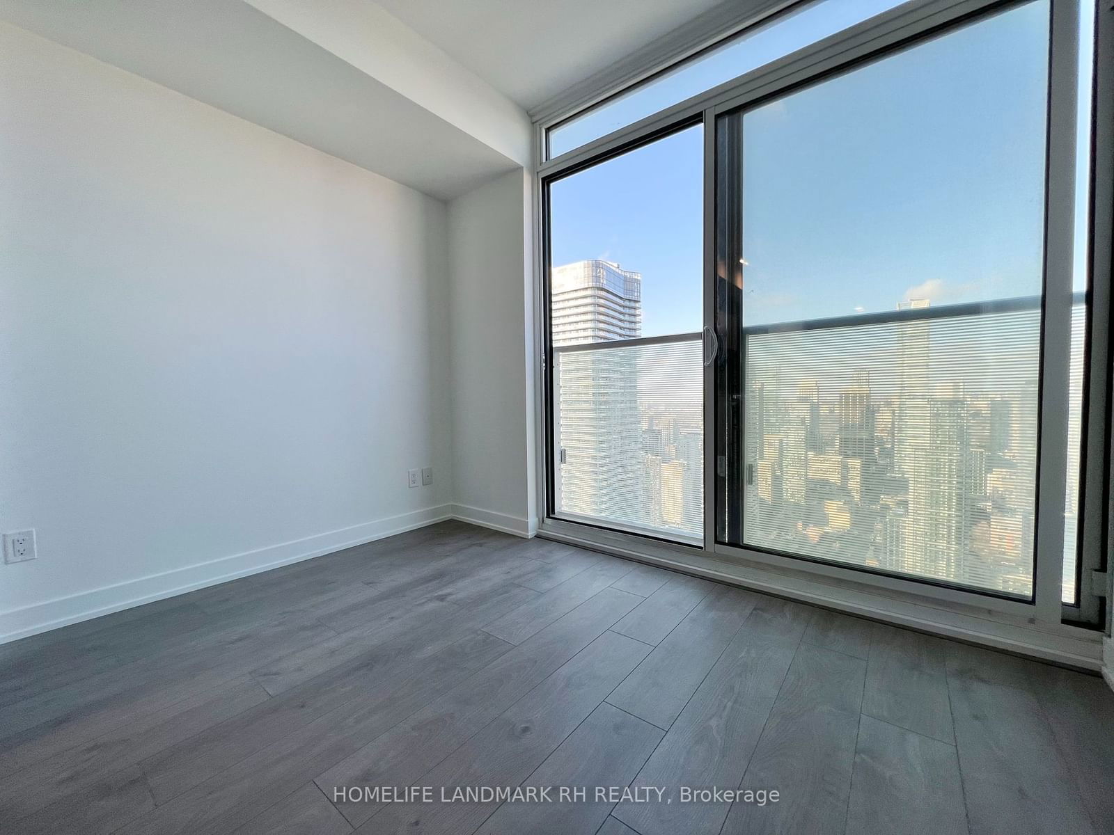 501 Yonge St, unit 4803 for rent