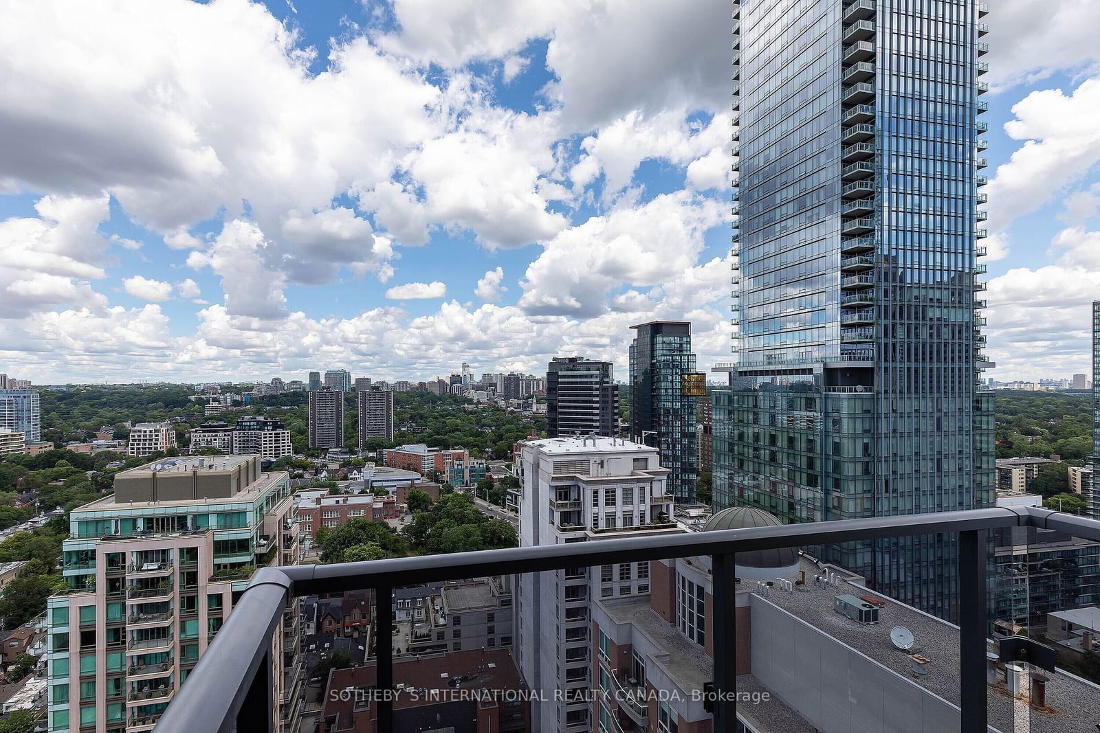 88 Cumberland St, unit 2505 for rent