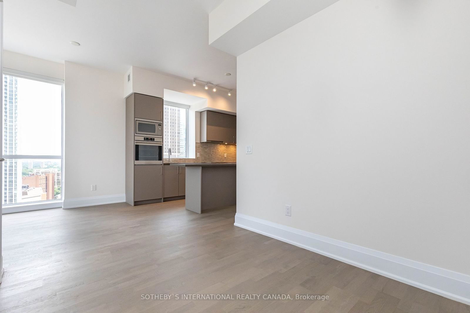 88 Cumberland St, unit 2405 for rent