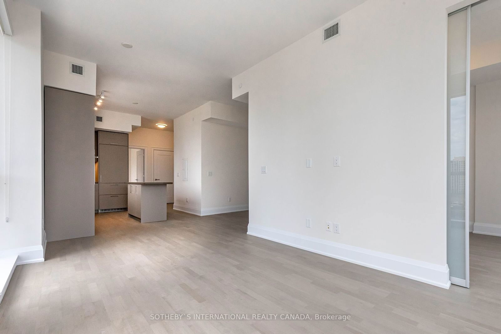 88 Cumberland St, unit 2405 for rent