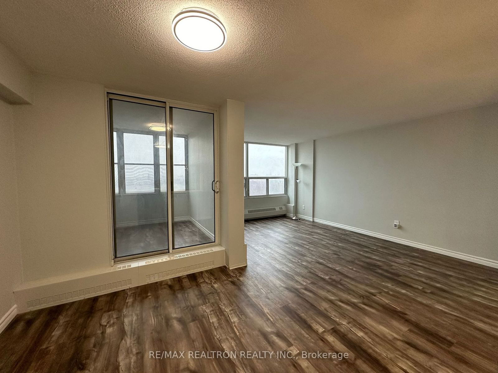 60 Pavane Linkway, unit 1702 for rent