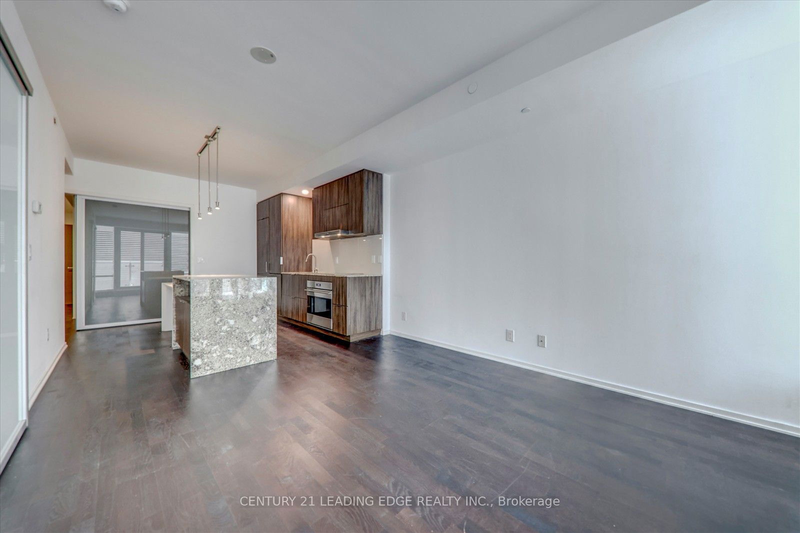 1 Bloor St E, unit 416 for rent