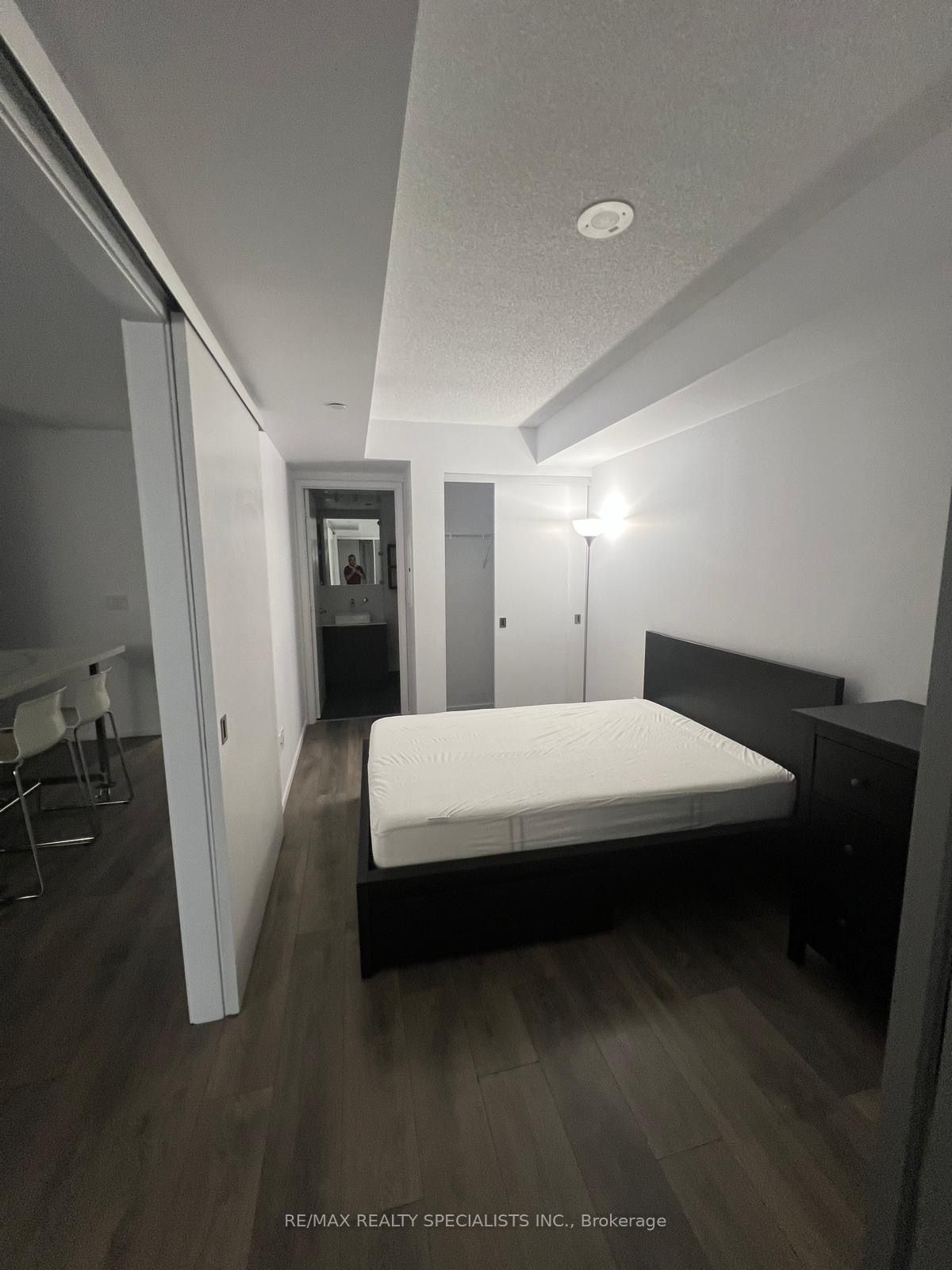 159 DUNDAS St E, unit 505 for rent