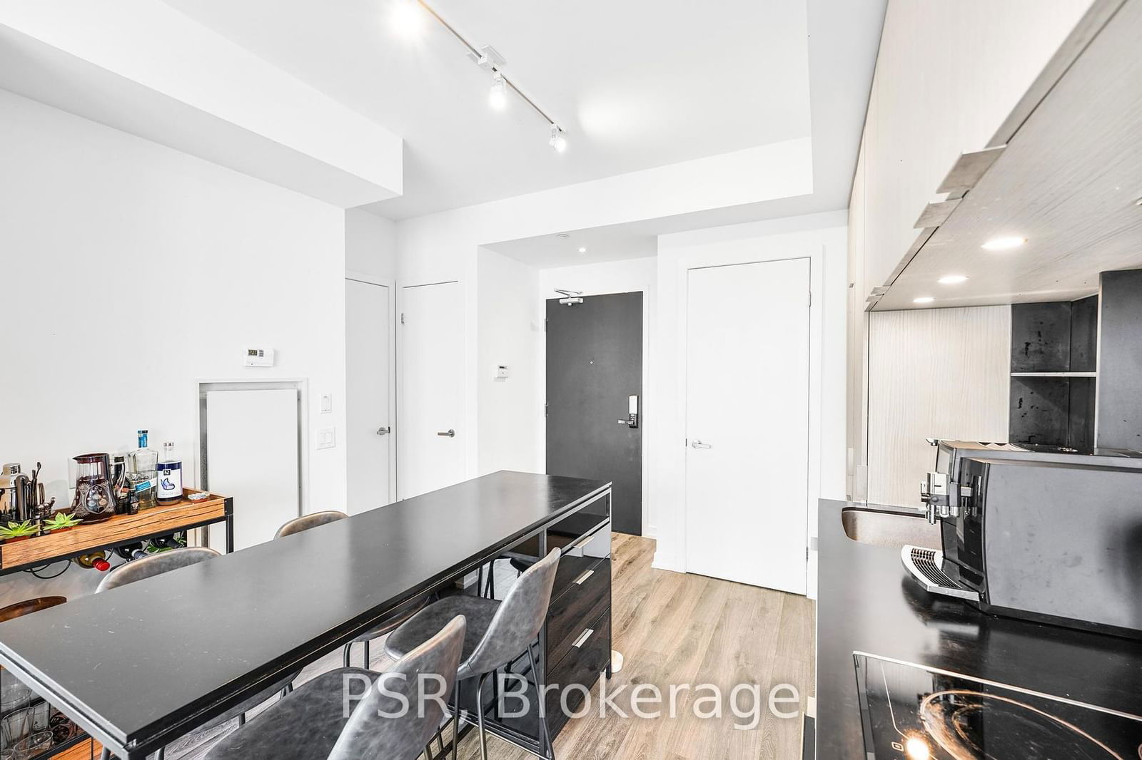 77 Shuter St, unit 2511 for rent