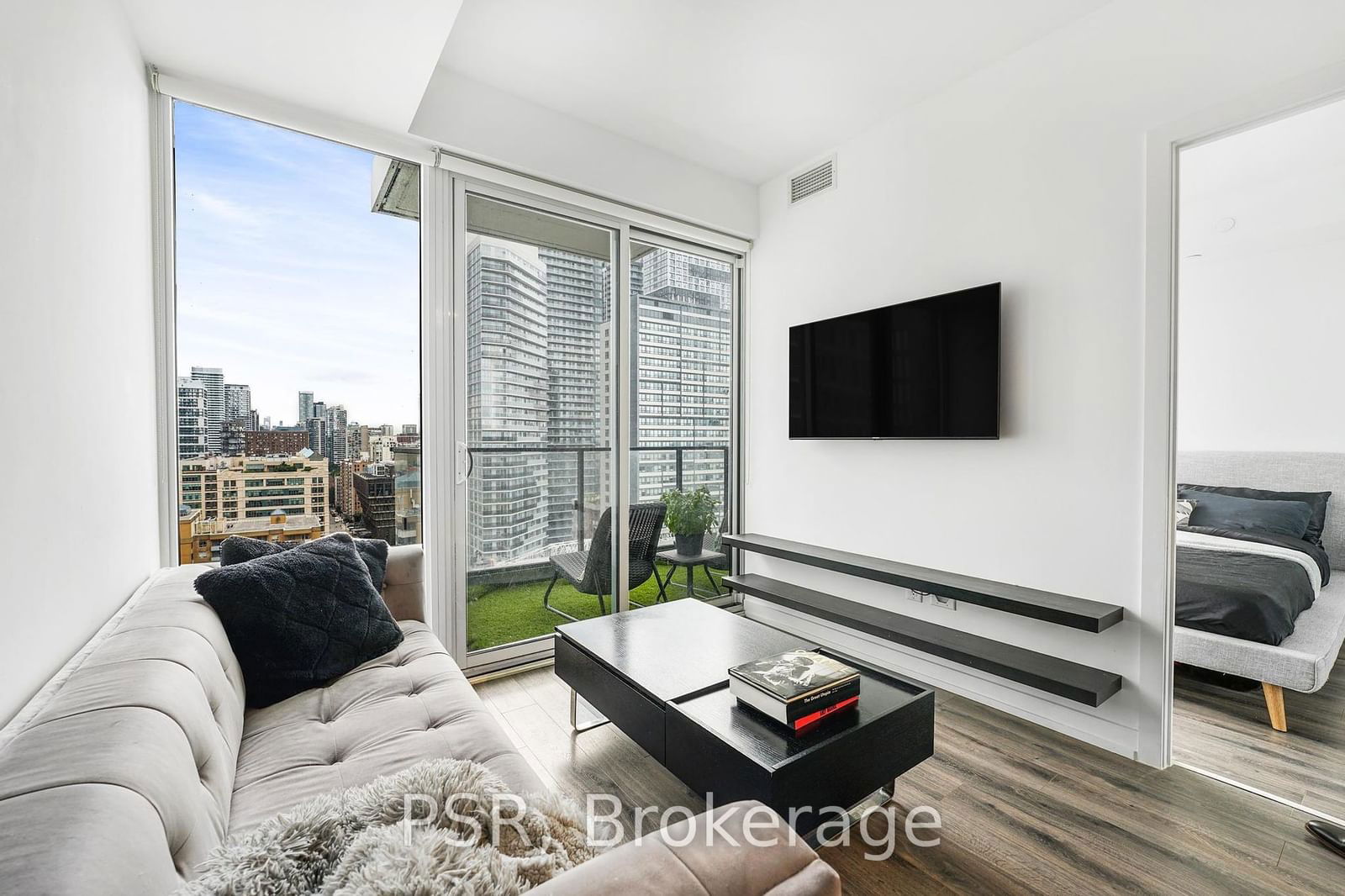 77 Shuter St, unit 2511 for rent