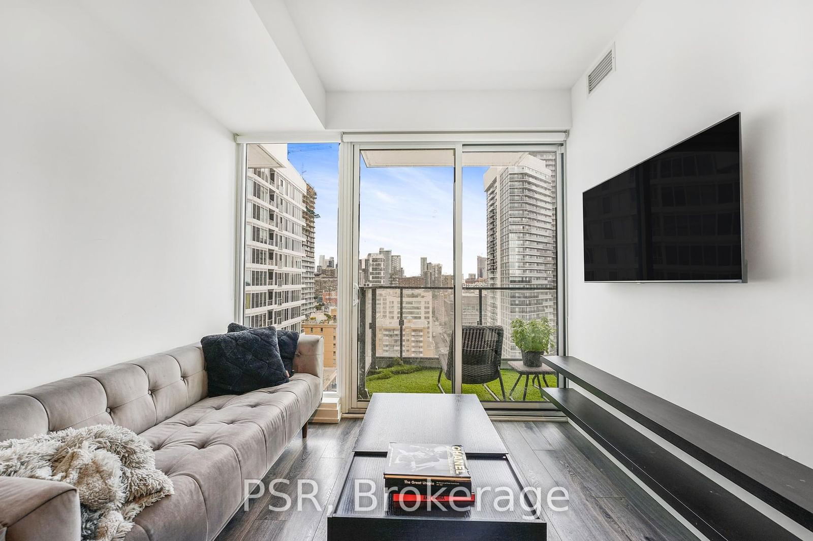 77 Shuter St, unit 2511 for rent