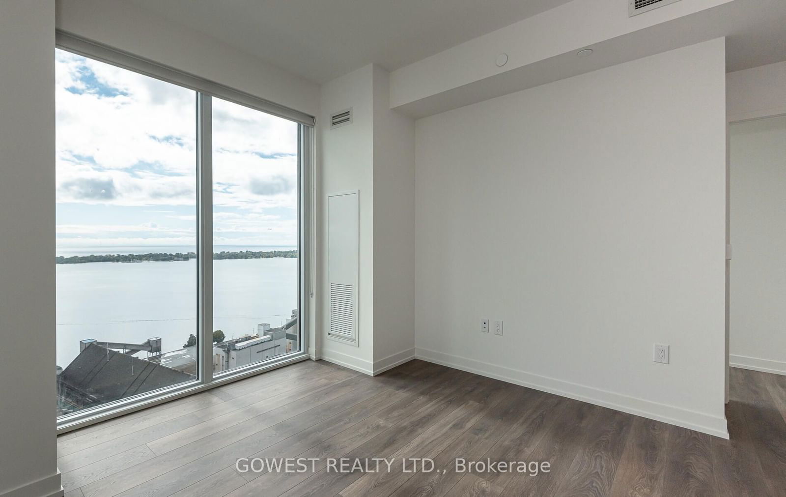 15 Lower Jarvis St, unit 3803 for rent