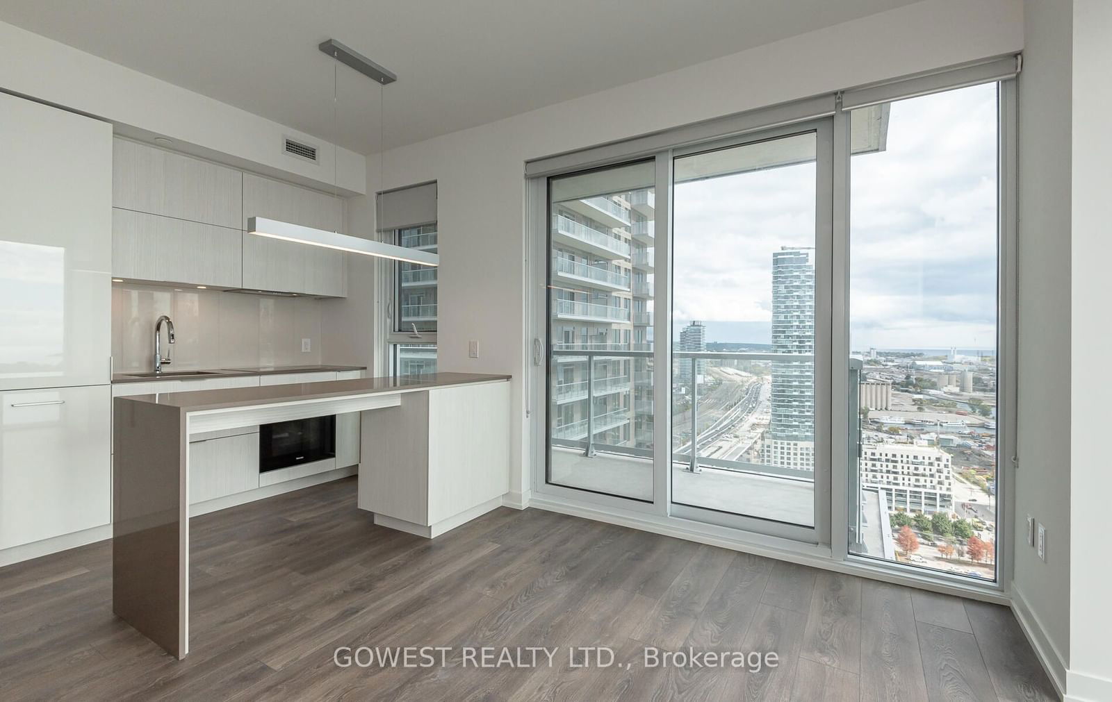 15 Lower Jarvis St, unit 3803 for rent