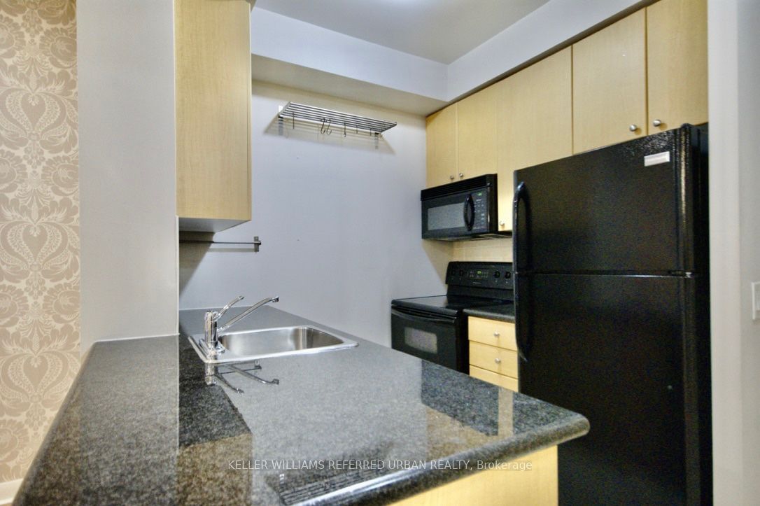 4978 Yonge St, unit 306 for rent