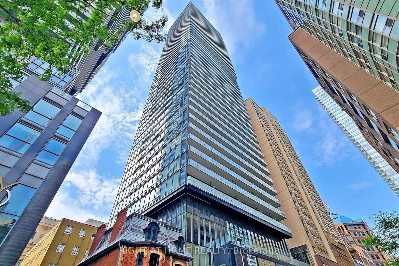 15 Grenville St, unit 1711 for sale