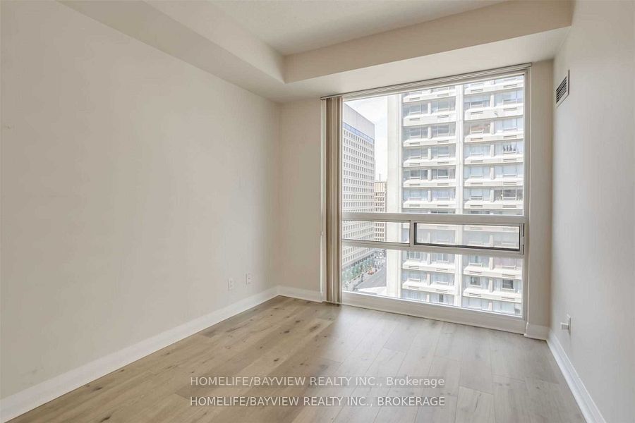 1121 Bay St, unit 1506 for rent