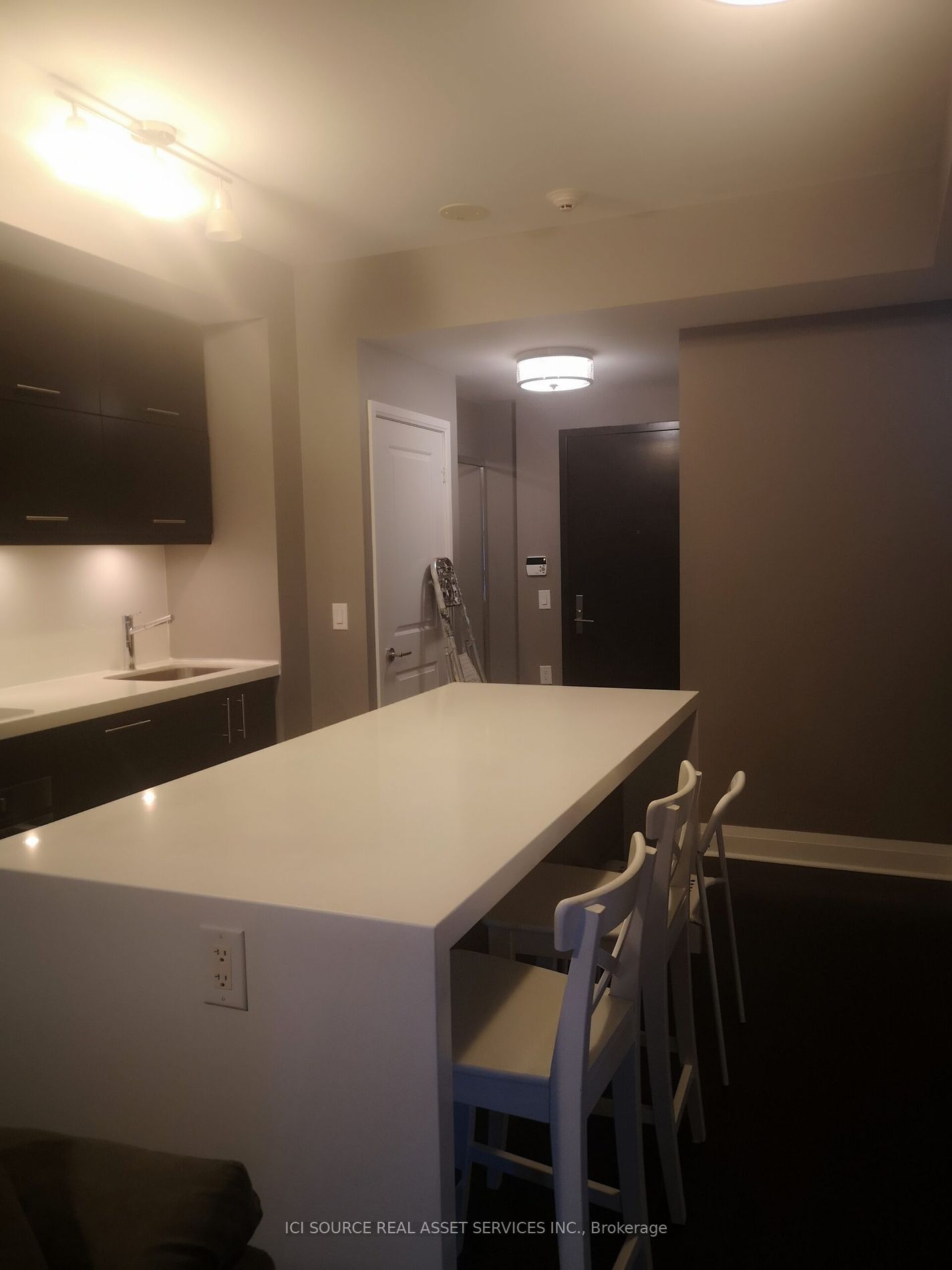 1080 Bay St, unit 2101 for rent