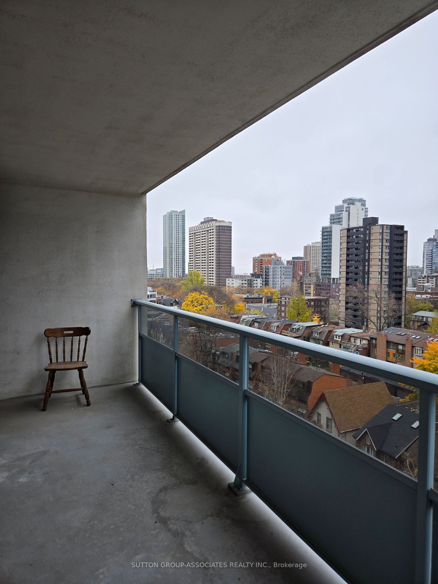 30 Gloucester St, unit 1102 for rent