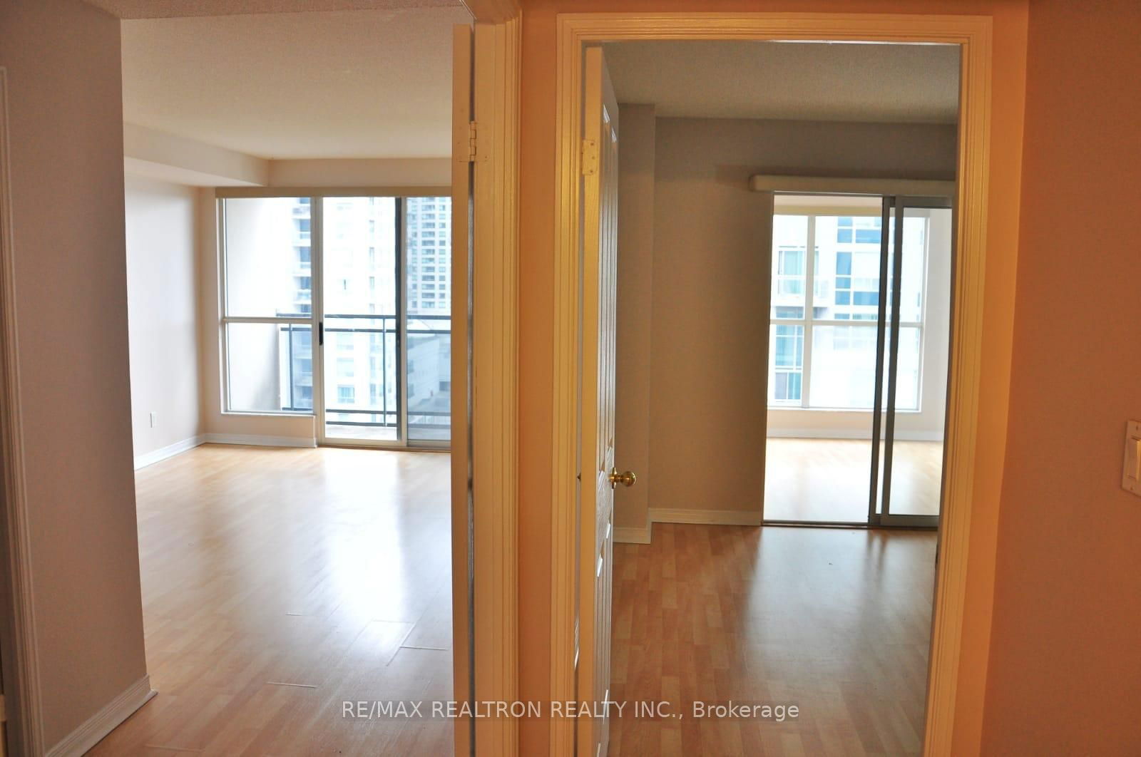 28 Hollywood Ave, unit Ph01 for rent