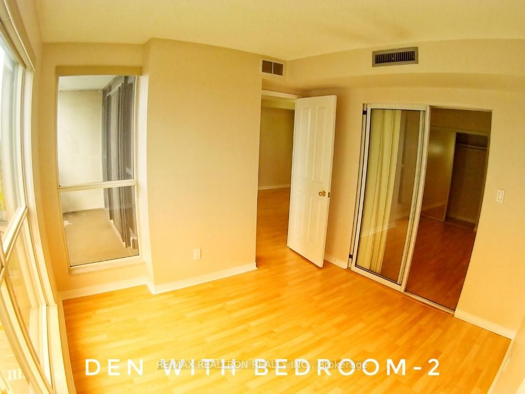 28 Hollywood Ave, unit Ph01 for rent