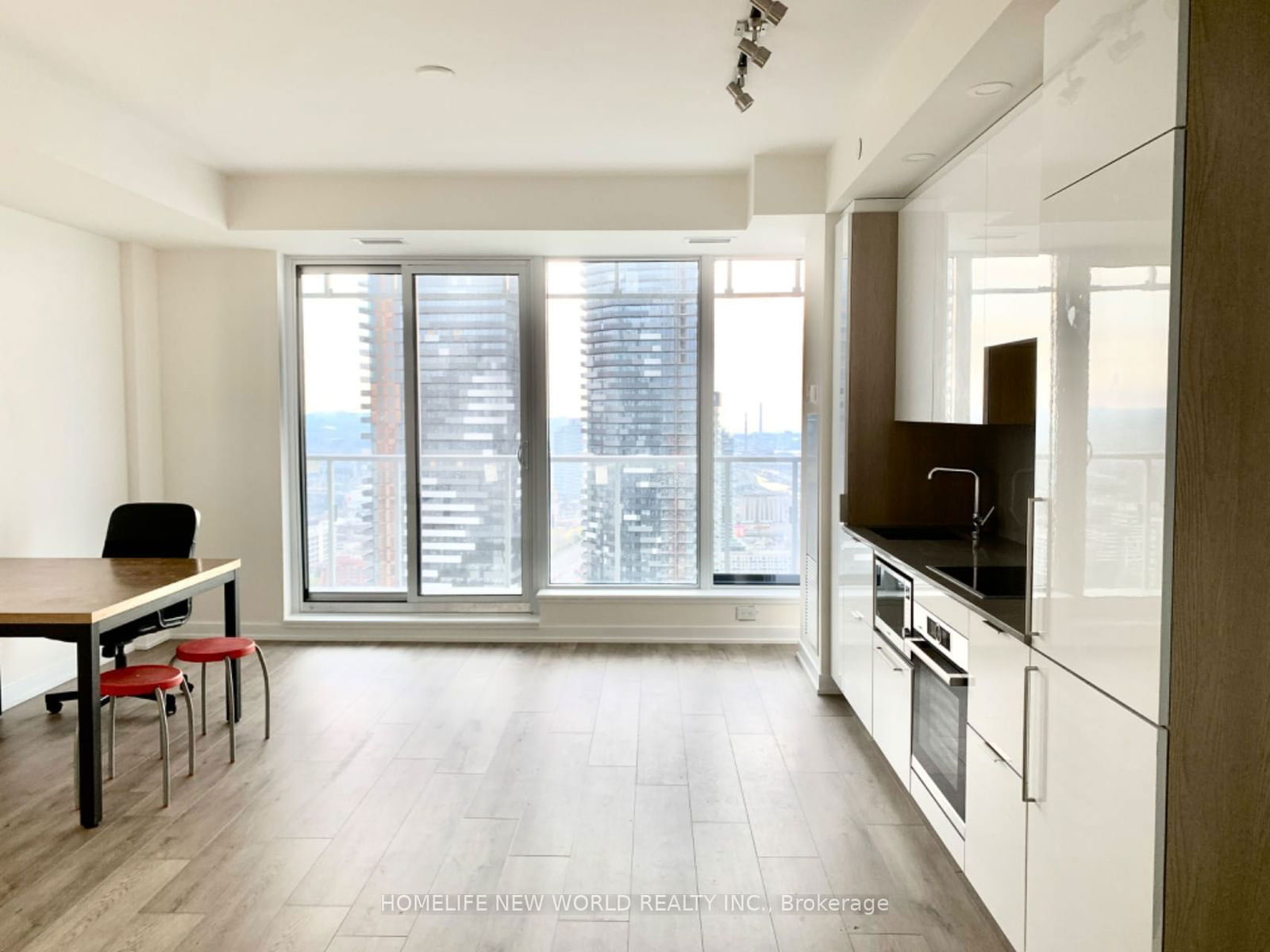 28 Freeland St, unit 4708 for rent