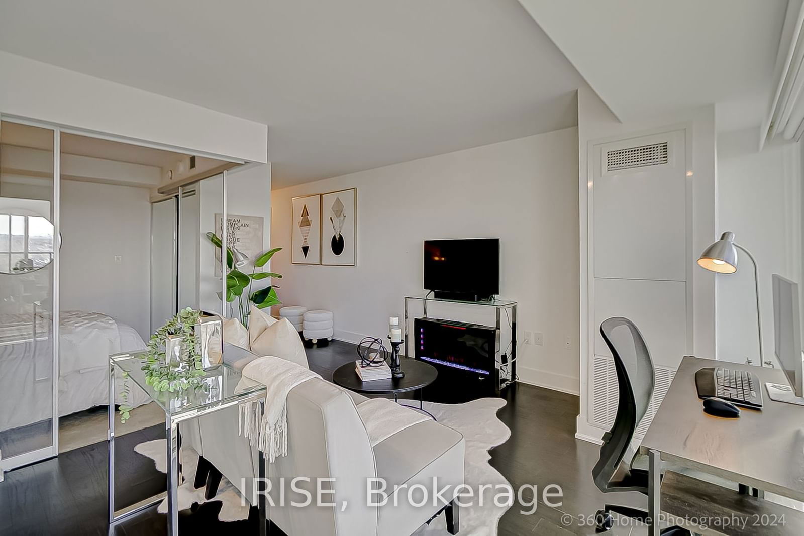 955 Bay St, unit 2710 for sale