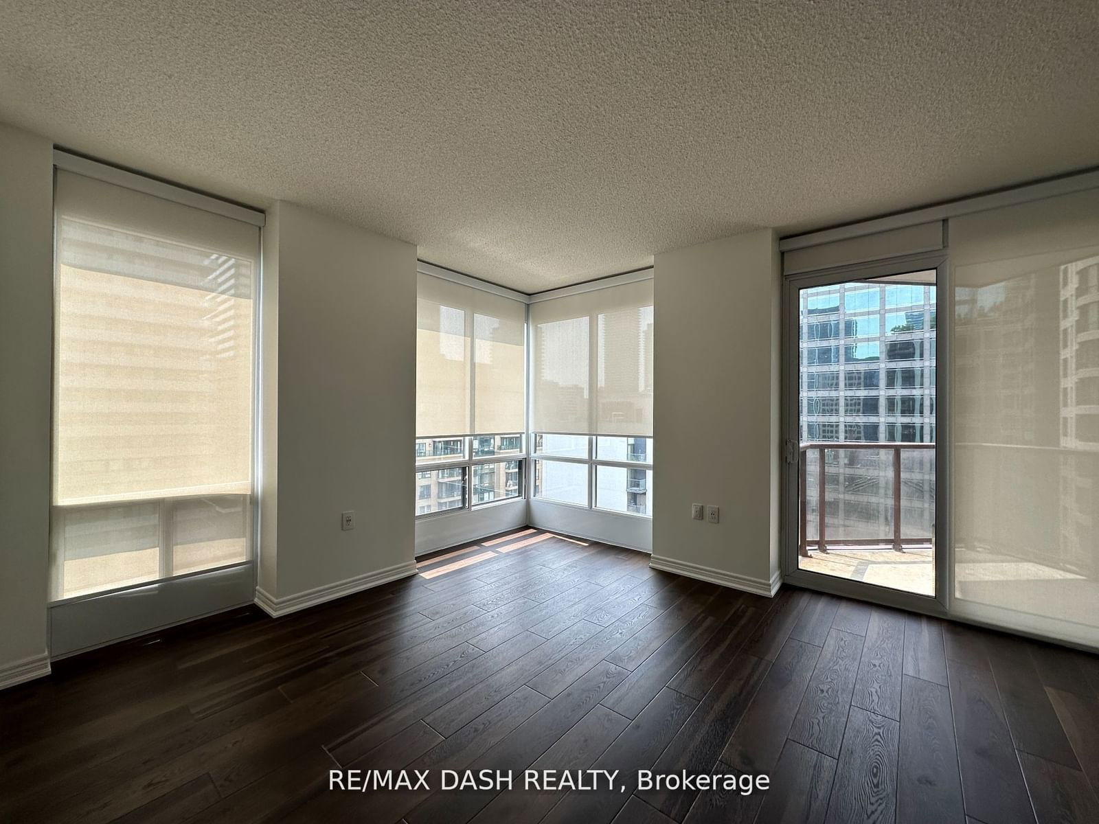 85 Bloor St E, unit 1511 for rent