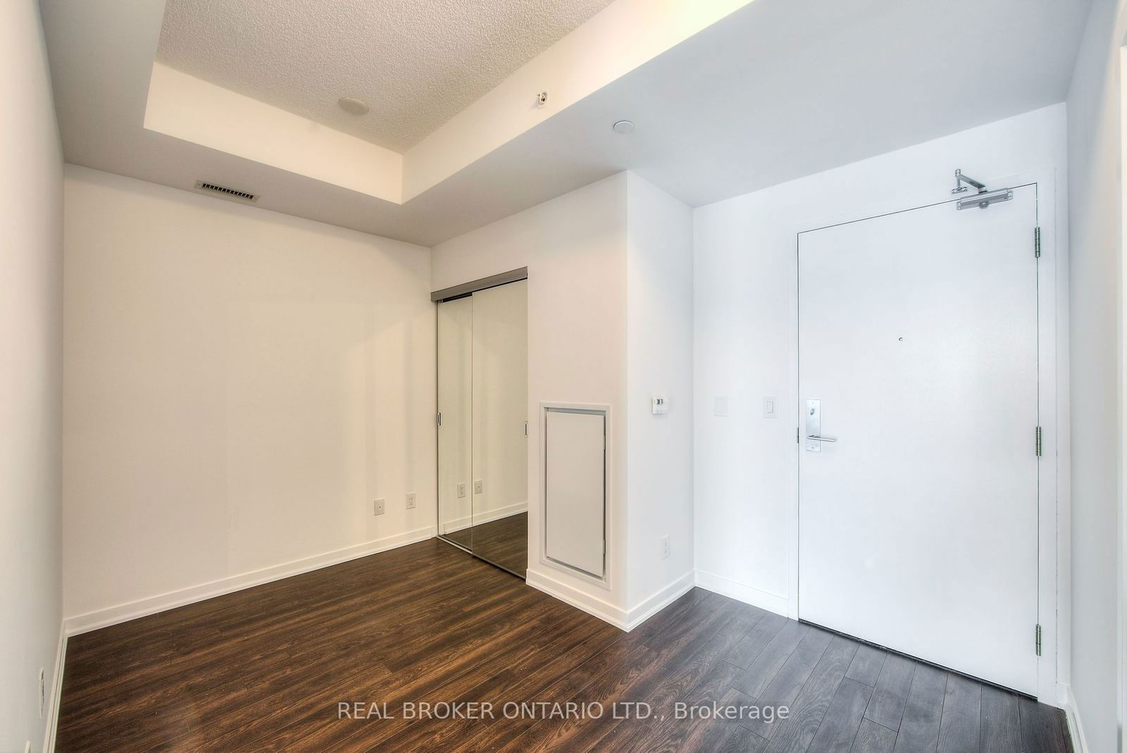 51 East Liberty St, unit 1809 for rent