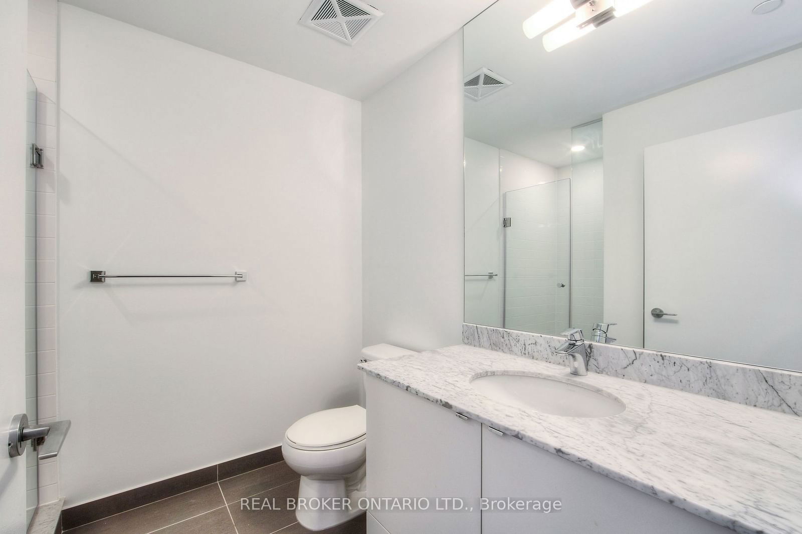 51 East Liberty St, unit 1809 for rent