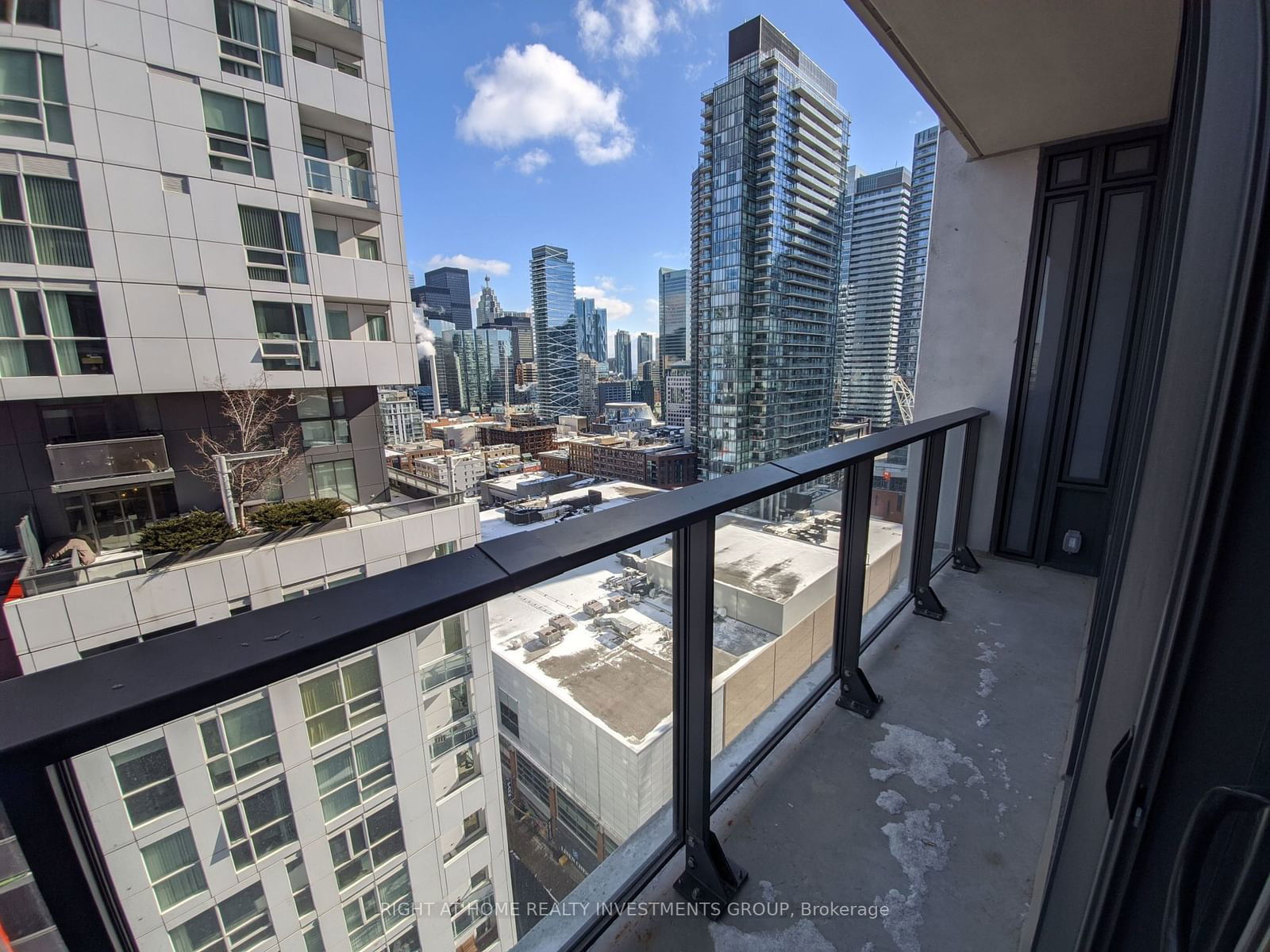 330 Richmond St W, unit 2315 for rent