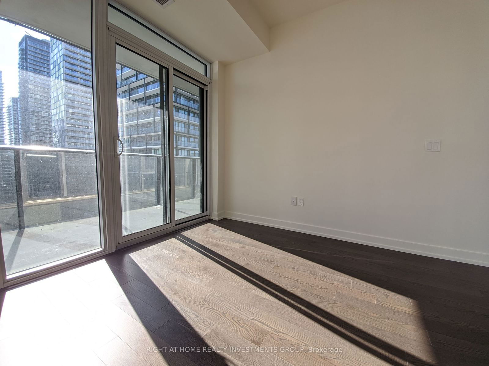 330 Richmond St W, unit 2315 for rent