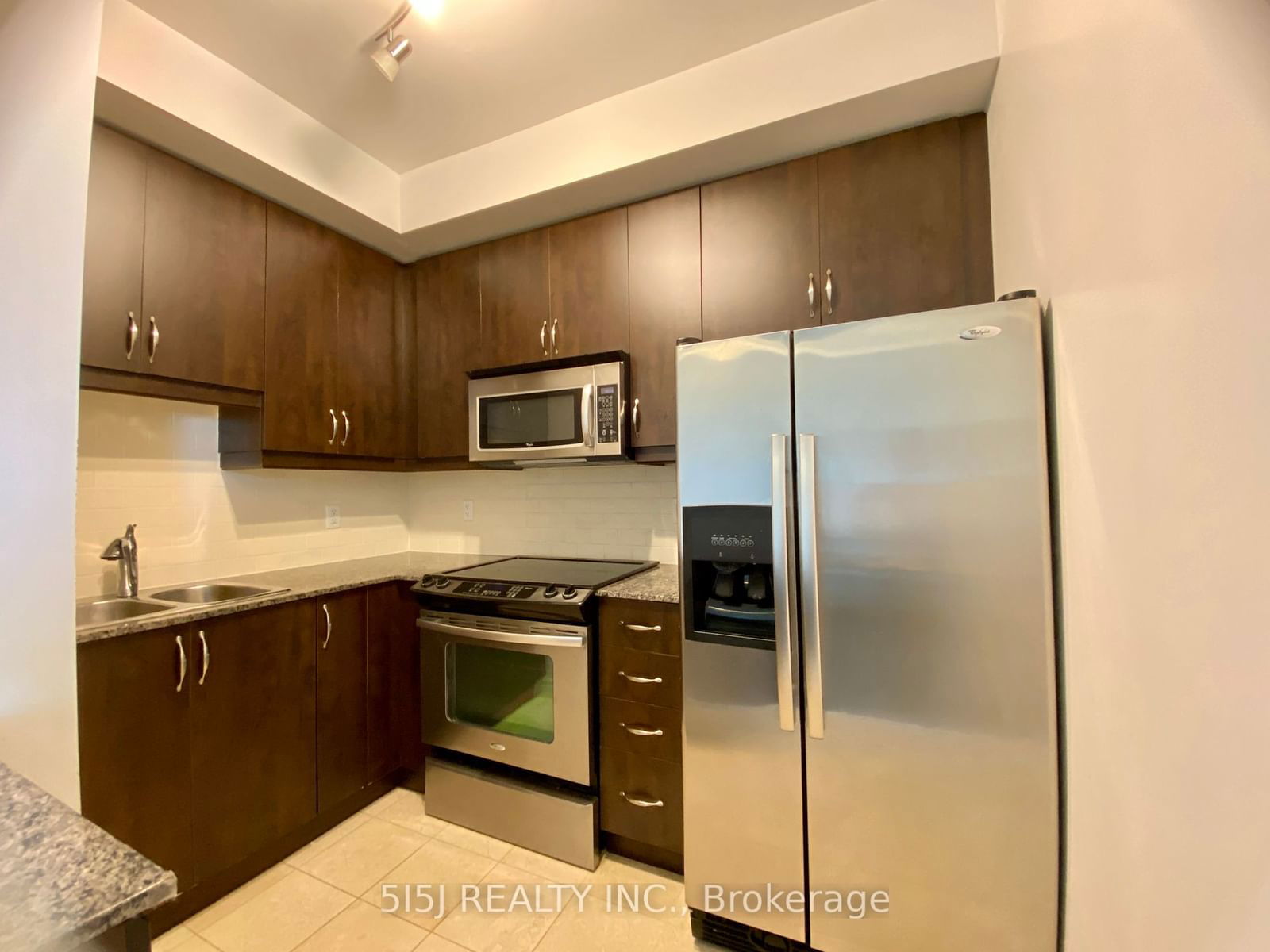 18 Holmes Ave, unit 2001 for rent