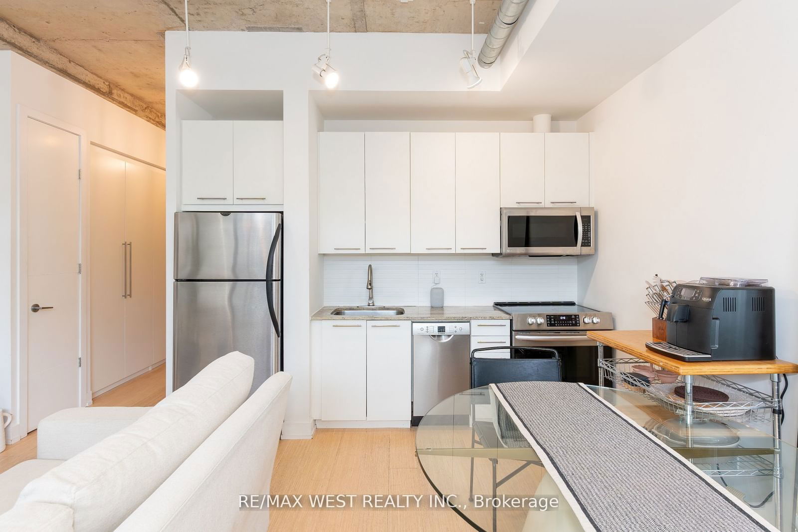 66 Portland St, unit 212 for rent