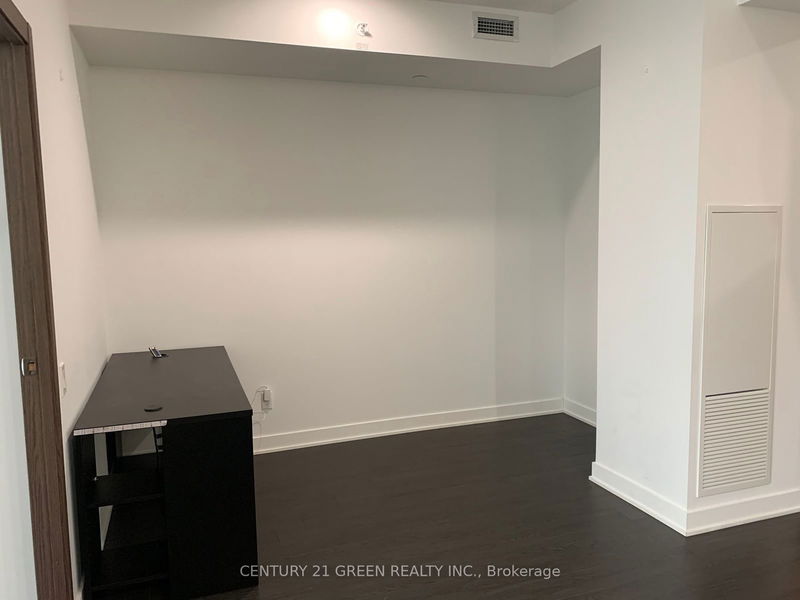 19 Bathurst St, unit 3710 for rent