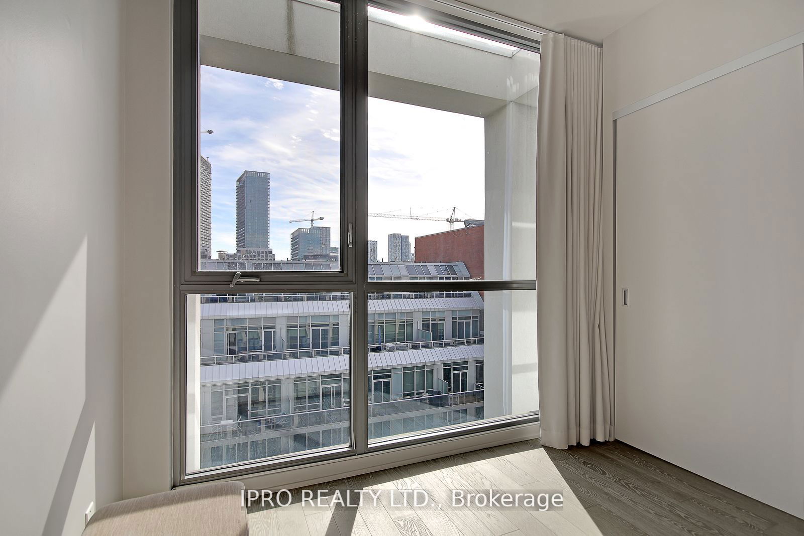 39 Brant St, unit PH12 for rent