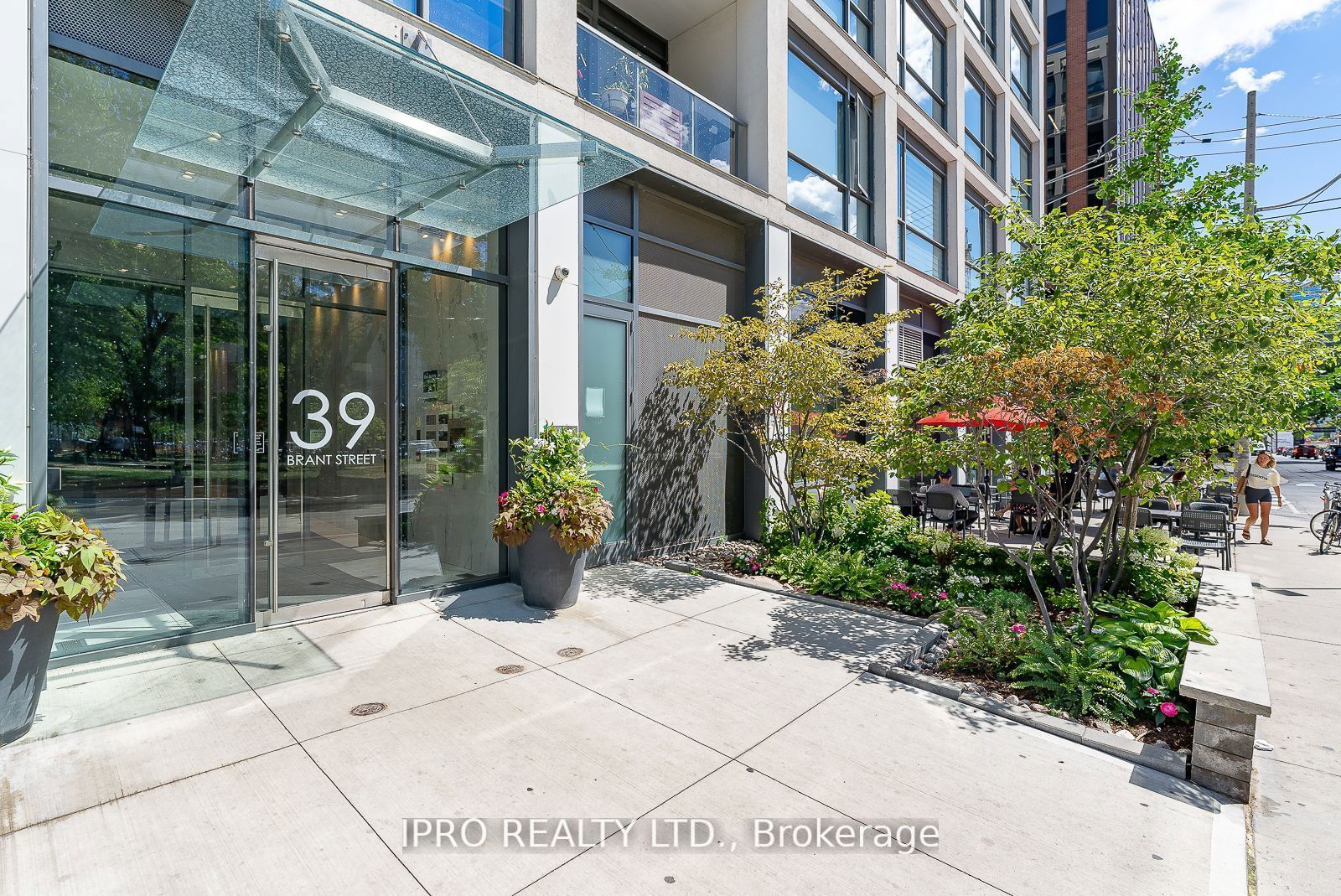 39 Brant St, unit PH12 for rent