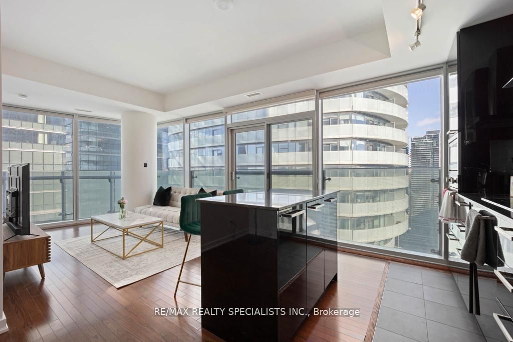 12 York St, unit 3210 for sale