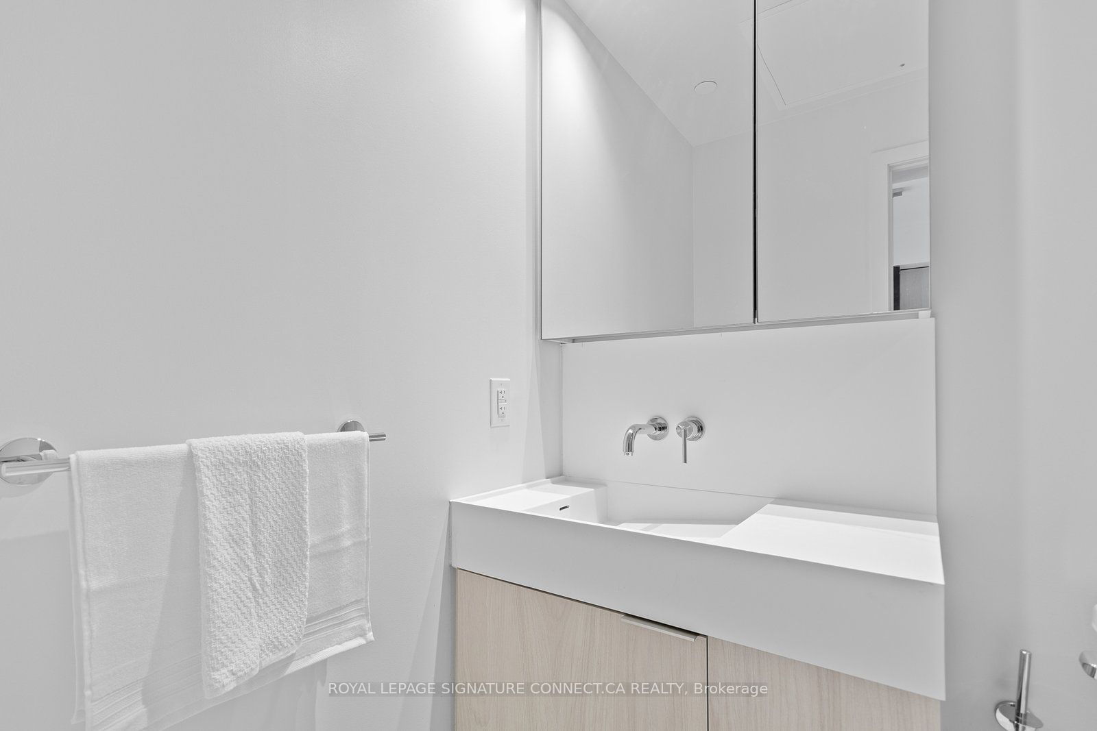 20 Richardson St, unit 1411 for rent