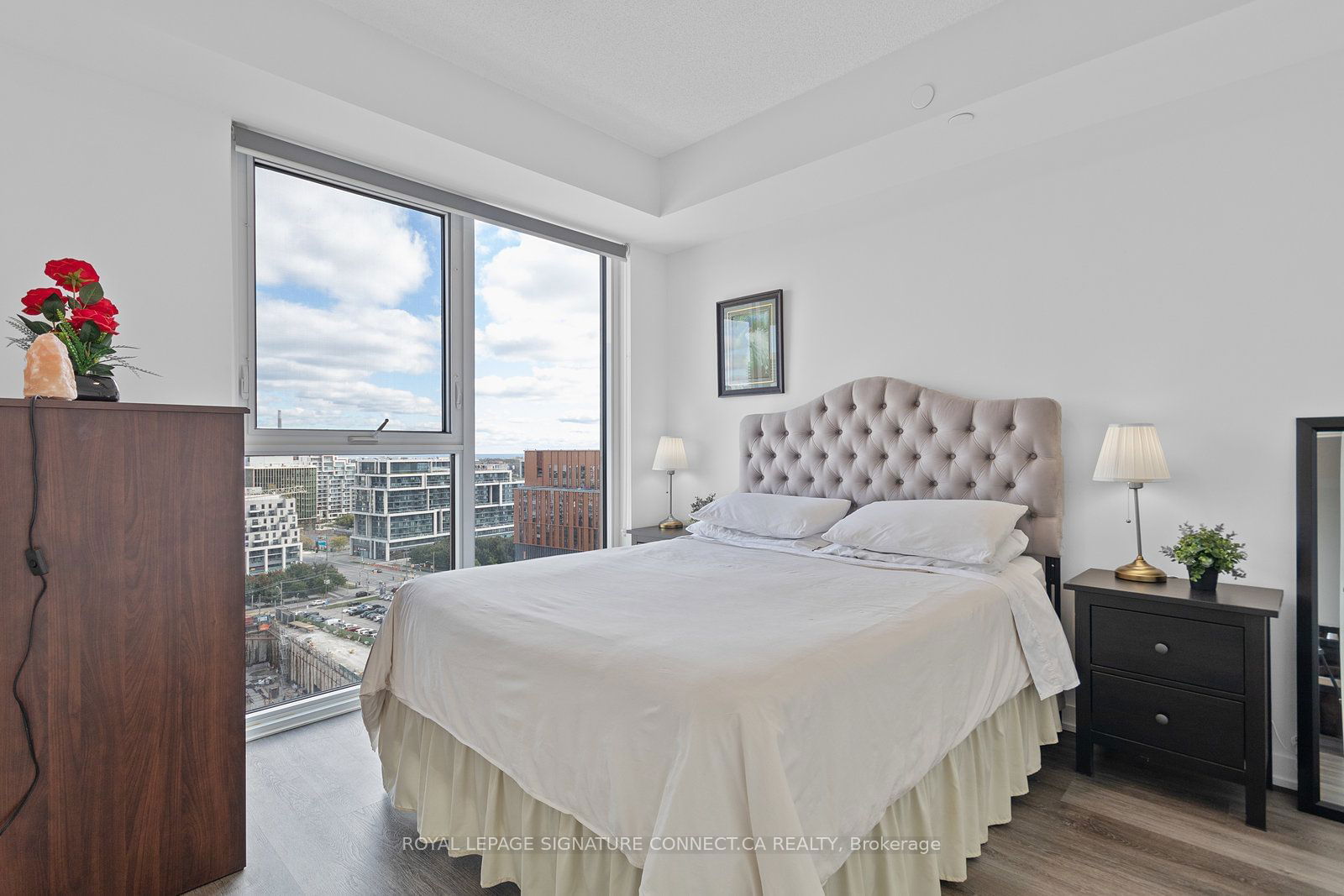 20 Richardson St, unit 1411 for rent