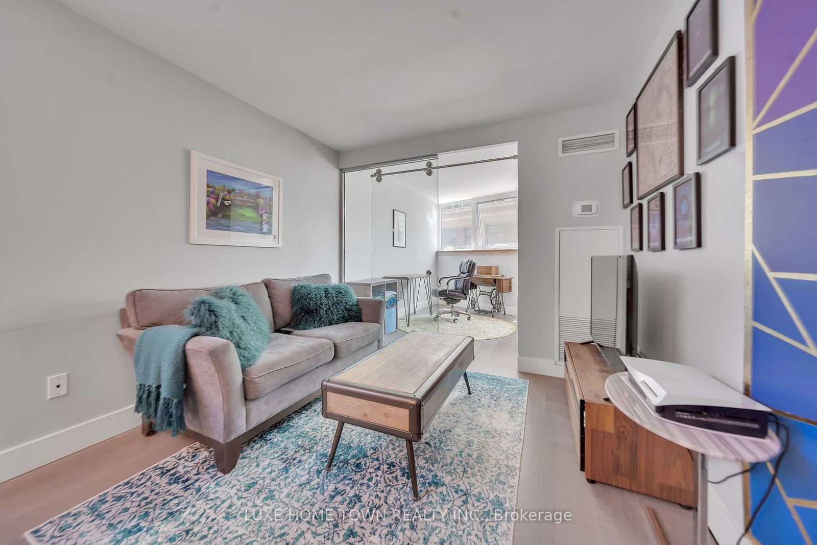 1055 Bay St, unit 308 for sale