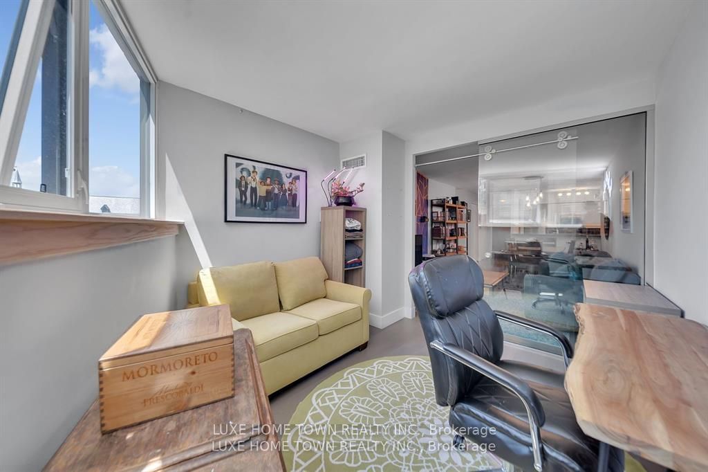 1055 Bay St, unit 308 for sale