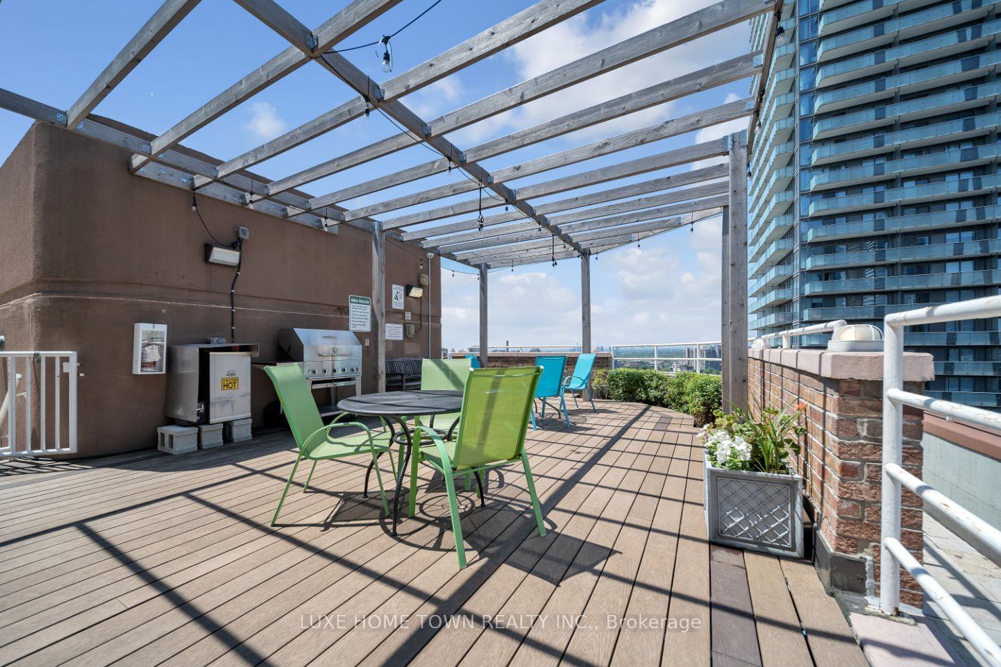 1055 Bay St, unit 308 for sale