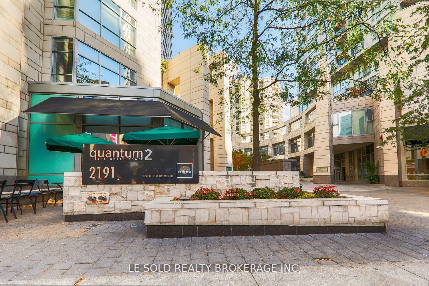 2191 Yonge St, unit 1502 Rm for rent