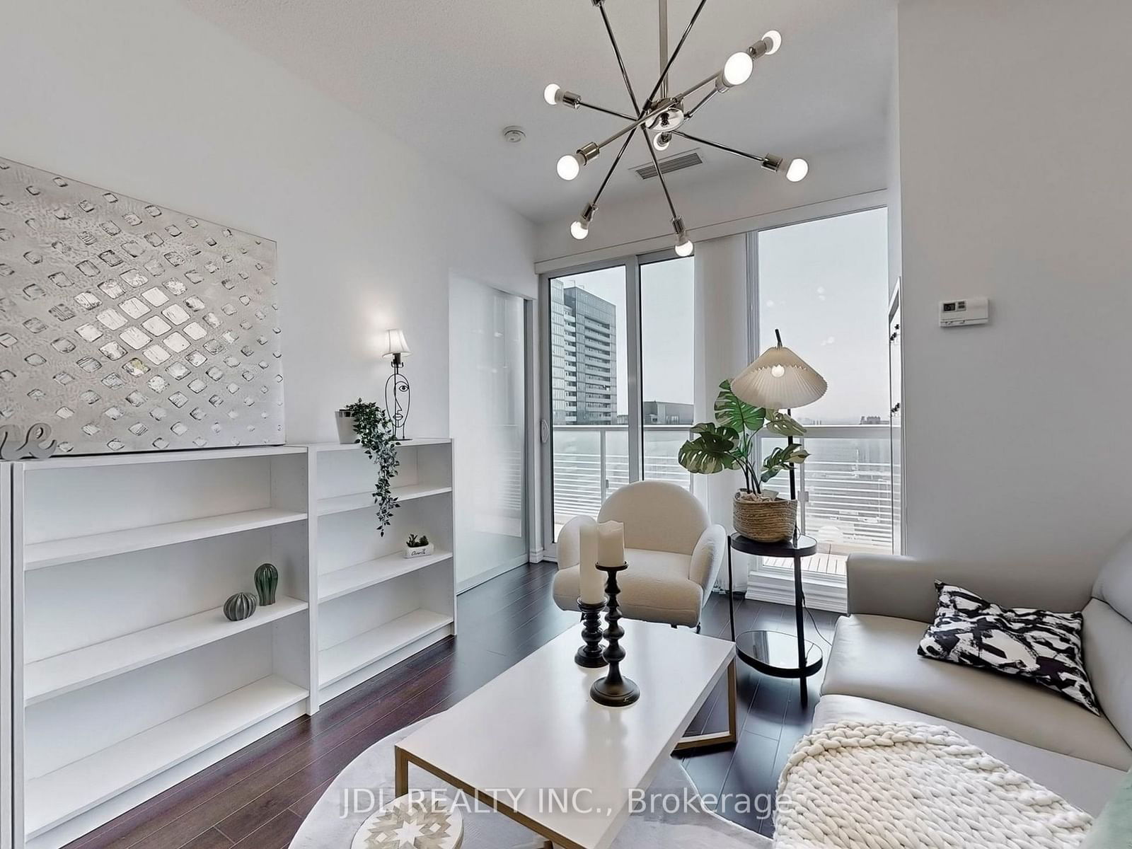 386 Yonge St, unit 3213 for sale