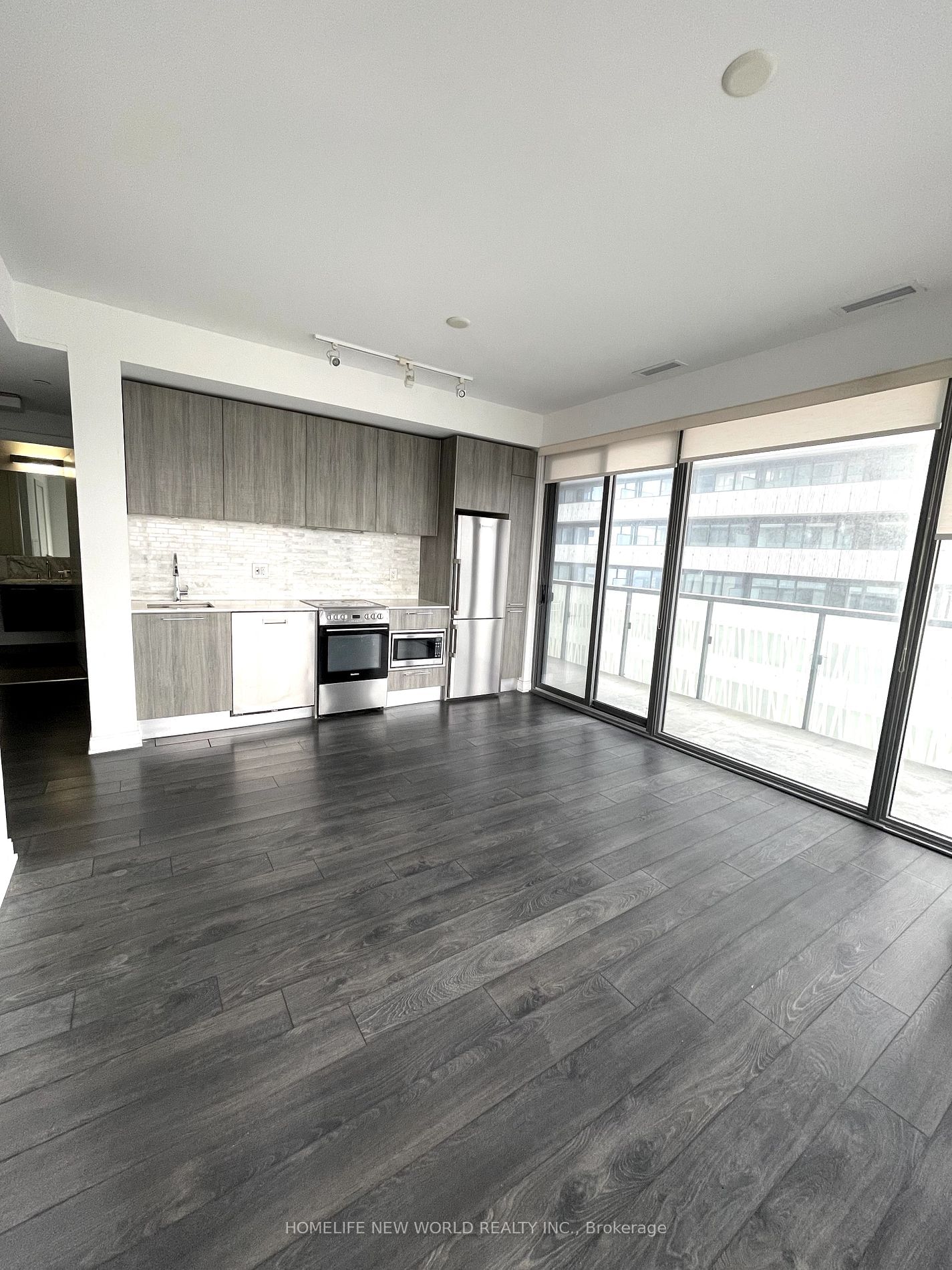 50 Charles St E, unit 4209 for rent