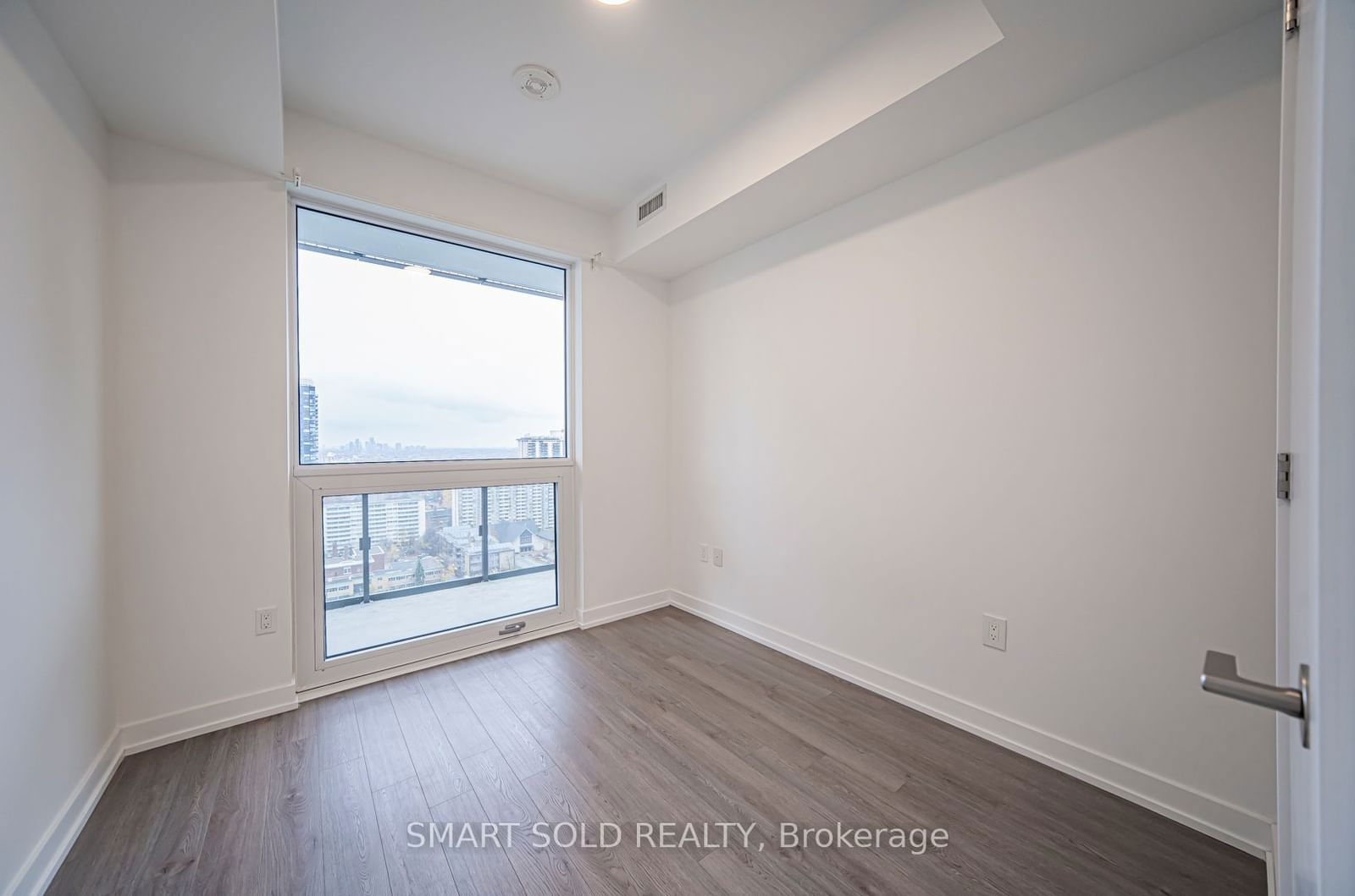 39 Roehampton Ave, unit 1809 for rent