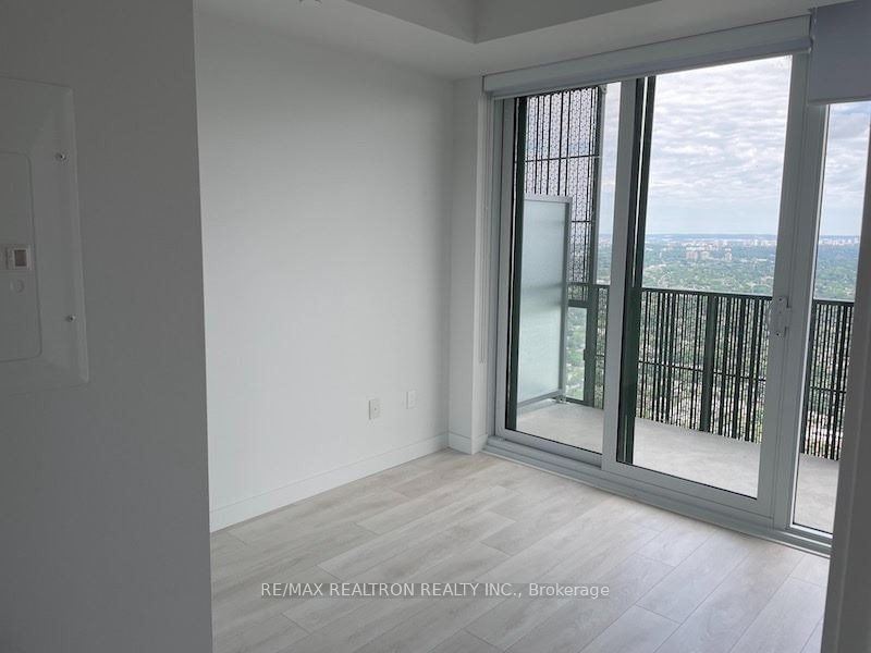 8 Eglinton Ave E, unit 5606 for rent