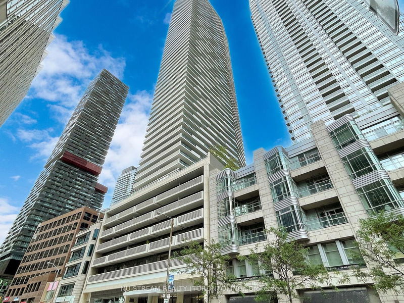 2221 YONGE St, unit 5109 for sale