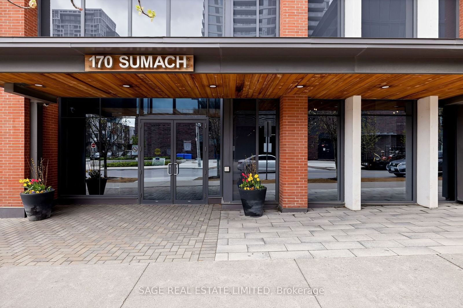 170 Sumach St, unit 1901 for rent