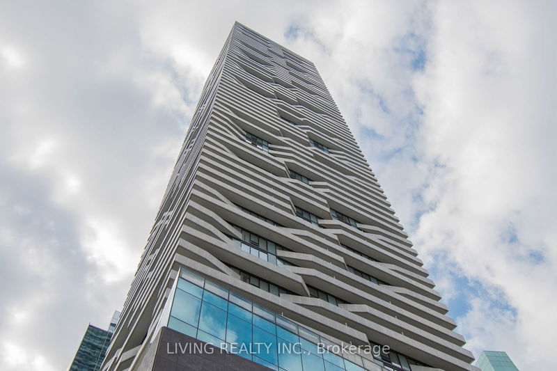 88 Harbour St E, unit 7307 for rent