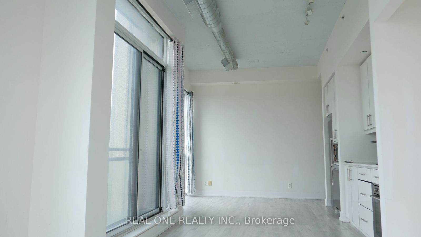 75 The Donway W, unit 606 for rent